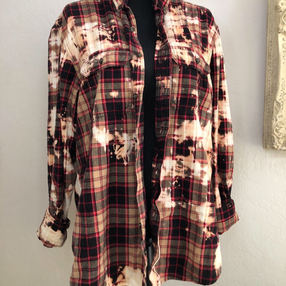 Black/red bleached acid wash flannel